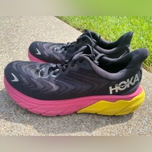 Hoka Arahi 6 size women’s 8